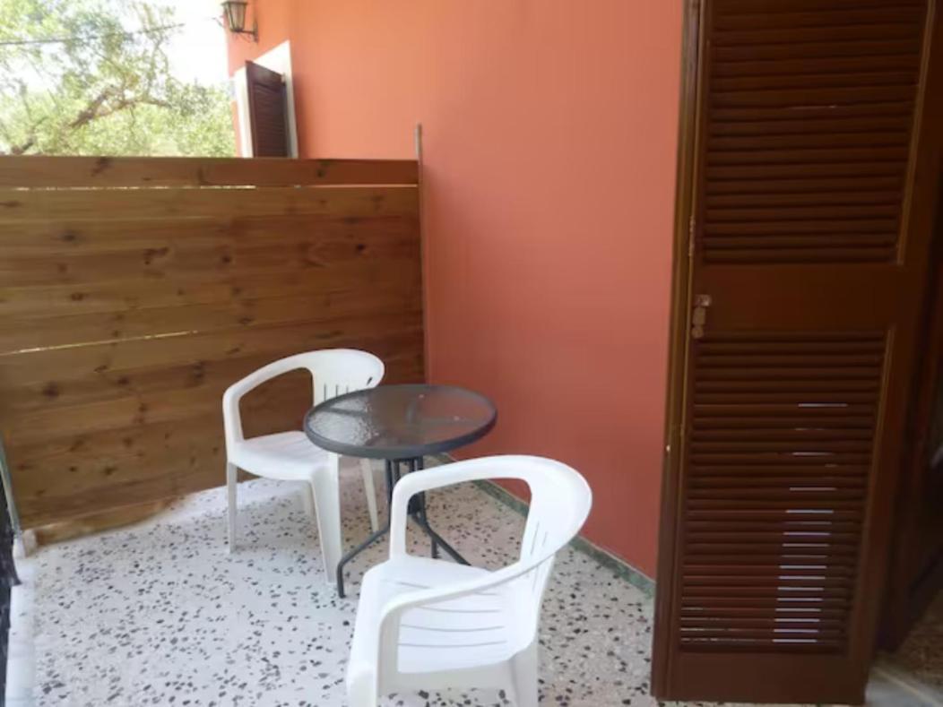 Geramia Apartment Melíssia Exterior photo